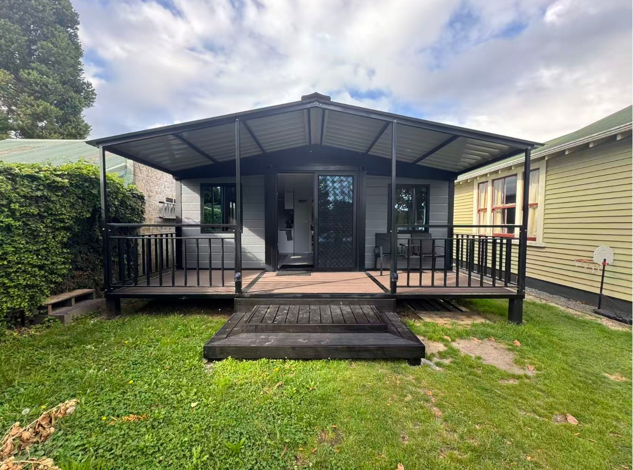 Gable roof double-wing expandable container house with a garden veranda, installed in Australia